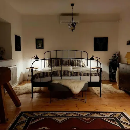 Am Weinberg By Interhome בית נופש Köveskál